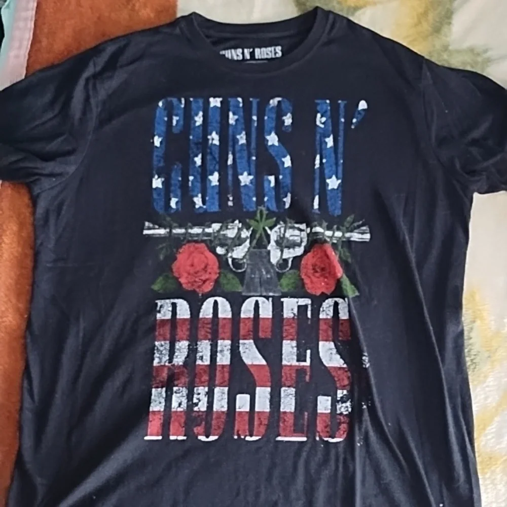 GUNS I'M ROSES - Picture 2 of 2
